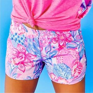 NWOT Lilly pulitzer Luxletic 4" Ocean Trail Short Pink Isle Snappy Turtle large